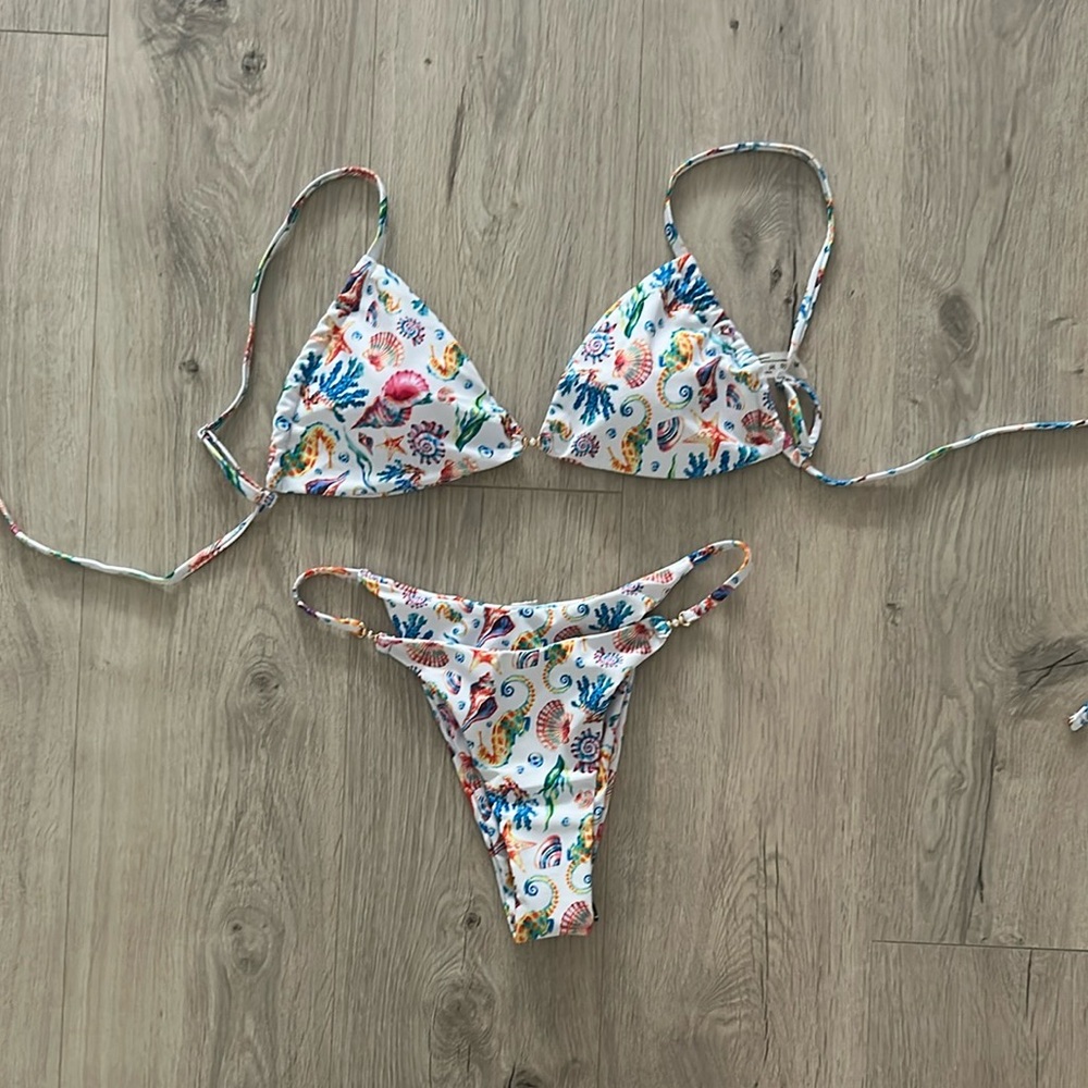 SHEIN Floral Print Bikini Set